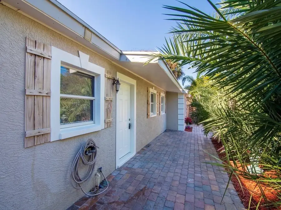 703 5th Place Sw, Vero Beach, FL 32962 - Image #3