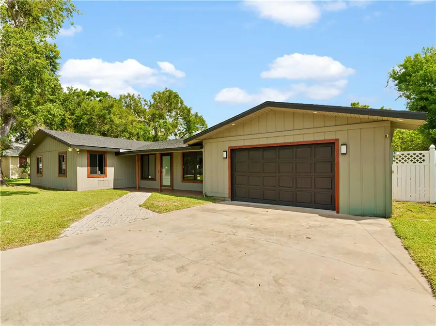 146 11th Street Sw, Vero Beach, FL 32962 - Image #2