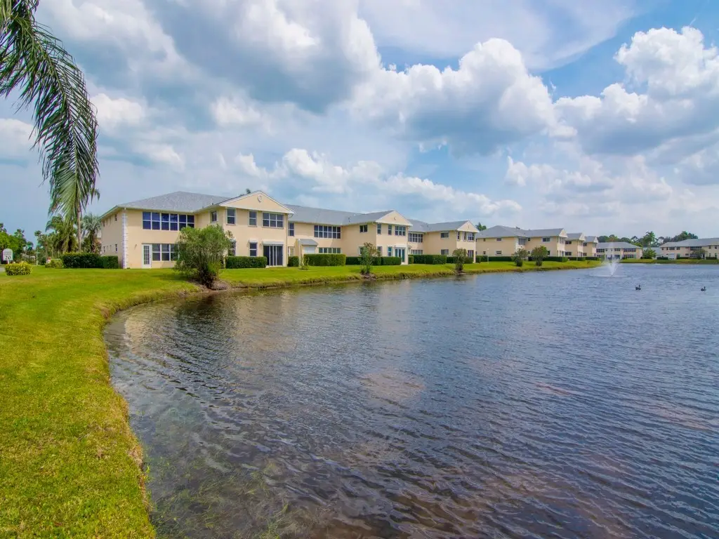 605 W Lake Jasmine Circle #106, Vero Beach, FL 32962 - Image #1