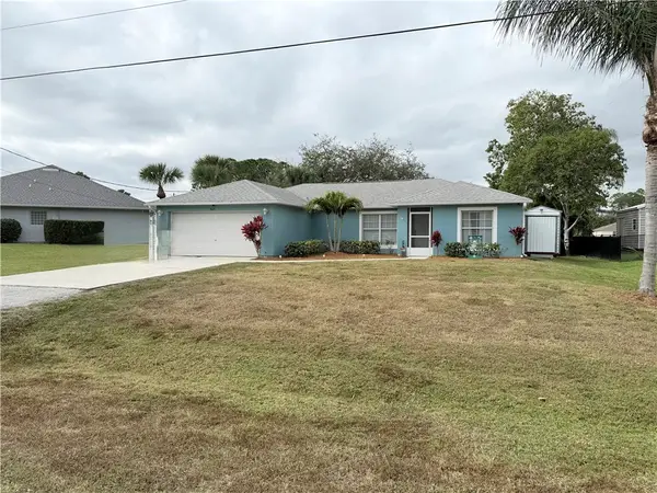 8424 94th Avenue, Vero Beach, FL 32967