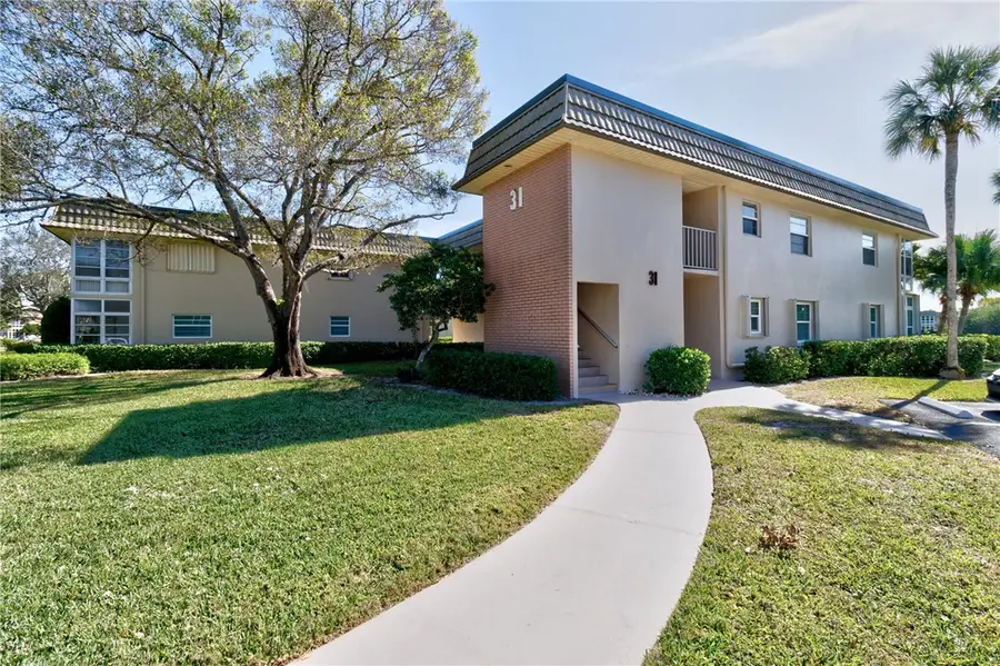 31 Vista Gardens Trail #201, Vero Beach, FL 32962 - Image #3