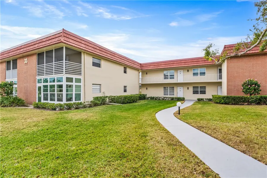 33 Pine Arbor Lane #102, Vero Beach, FL 32962 - Image #2