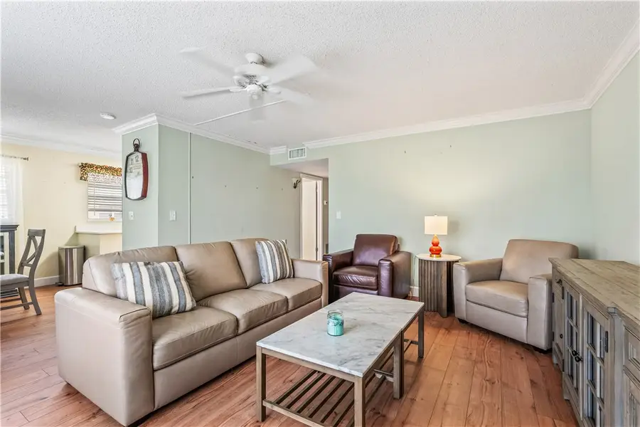 33 Pine Arbor Lane #102, Vero Beach, FL 32962 - Image #3