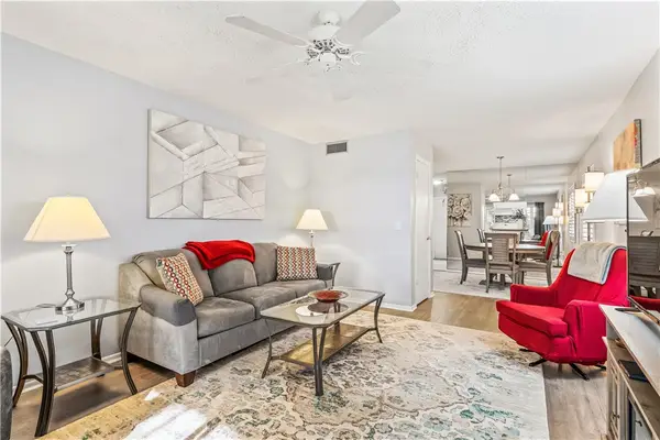 92 Spring Lake Drive #207, Vero Beach, FL 32962