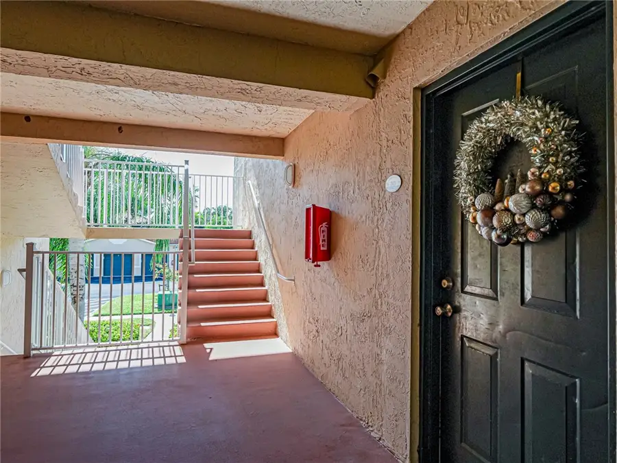 1570 S 42nd Circle #203, Vero Beach, FL 32967 - Image #2