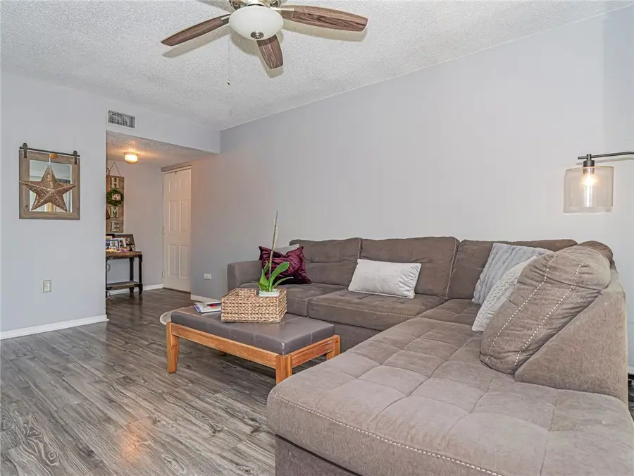 1570 S 42nd Circle #203, Vero Beach, FL 32967 - Image #3