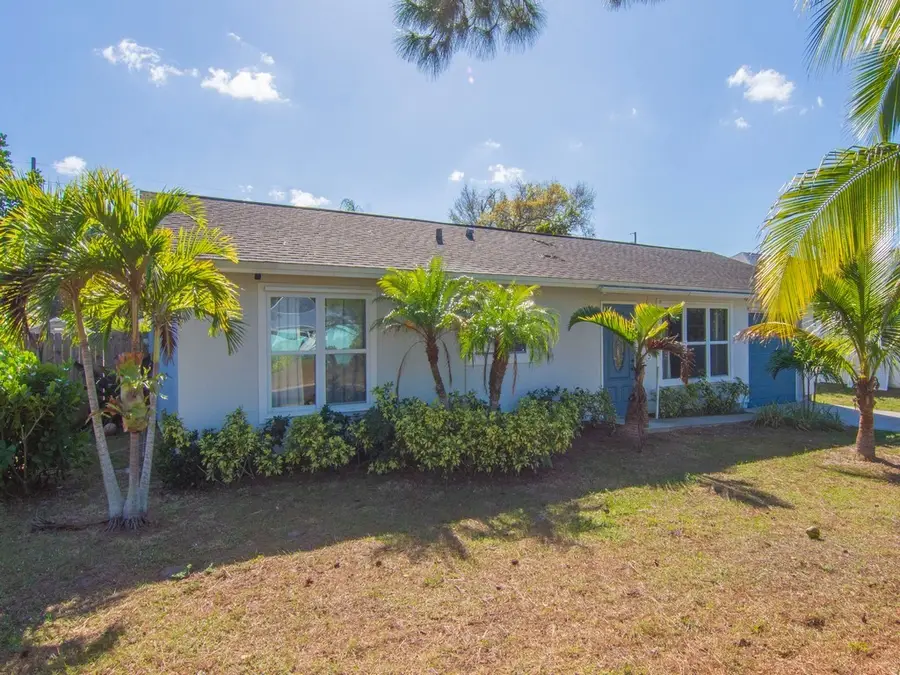 1335 24th Place Sw, Vero Beach, FL 32962 - Image #2