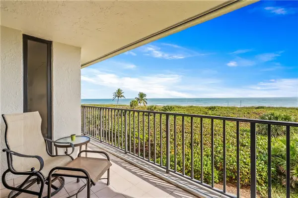 3120 N Highway A1a #302, Hutchinson Island, FL 34949