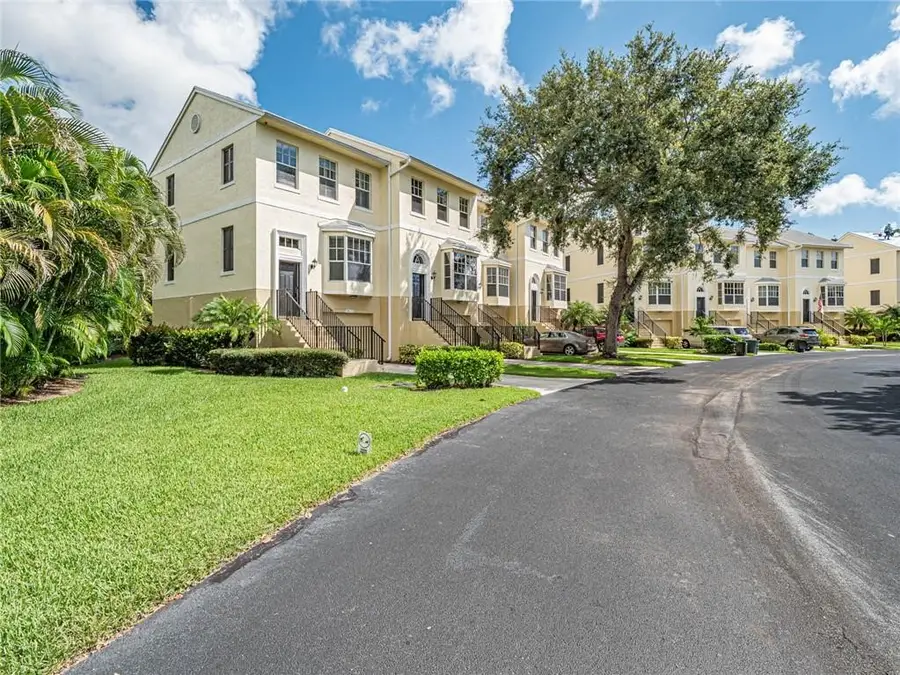 1700 42nd Square #101, Vero Beach, FL 32960 - Image #3