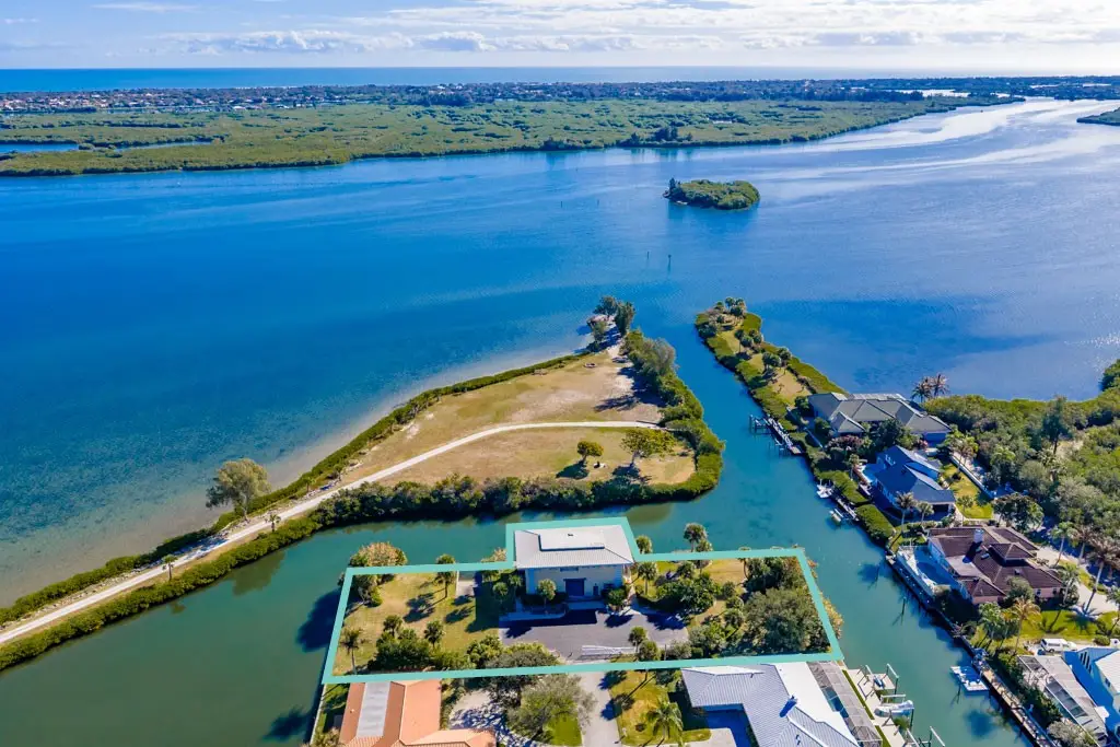 3520 Marthas Lane, Vero Beach, FL 32967 - #1