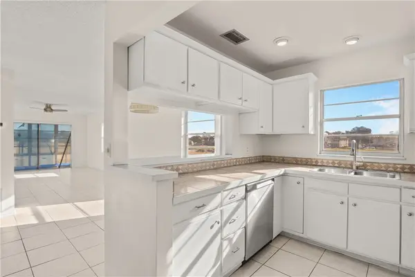 11 Vista Palm Lane #201, Vero Beach, FL 32962