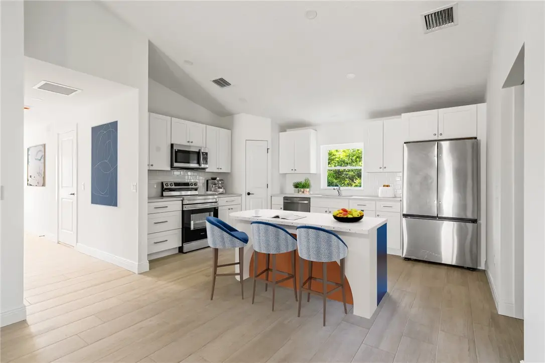 1285 18th Avenue Sw, Vero Beach, FL 32962 - Image #1