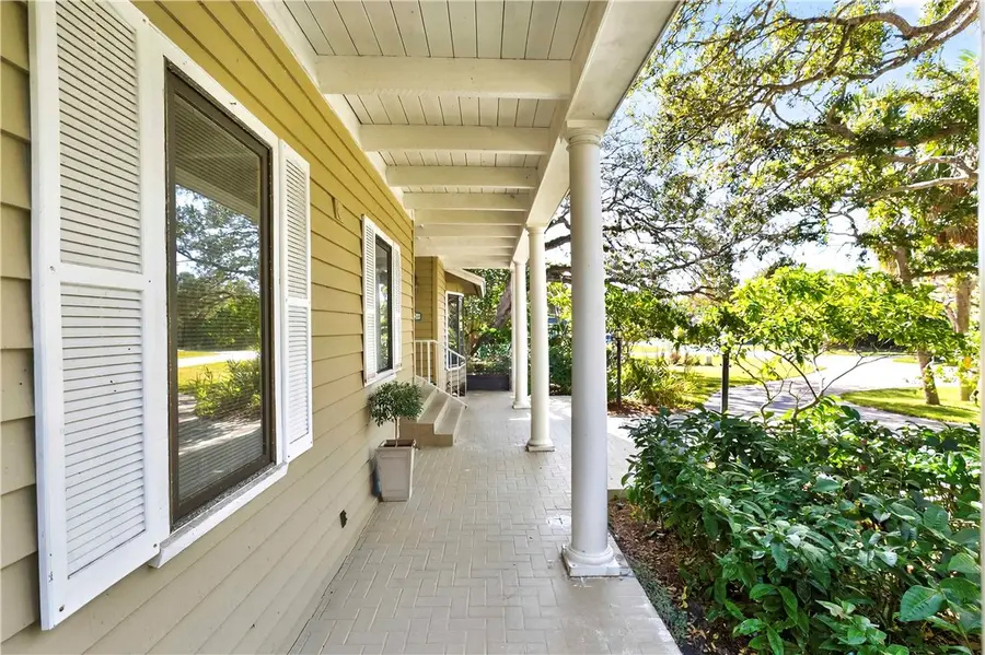 950 Winding River Road, Vero Beach, FL 32963 - Image #2