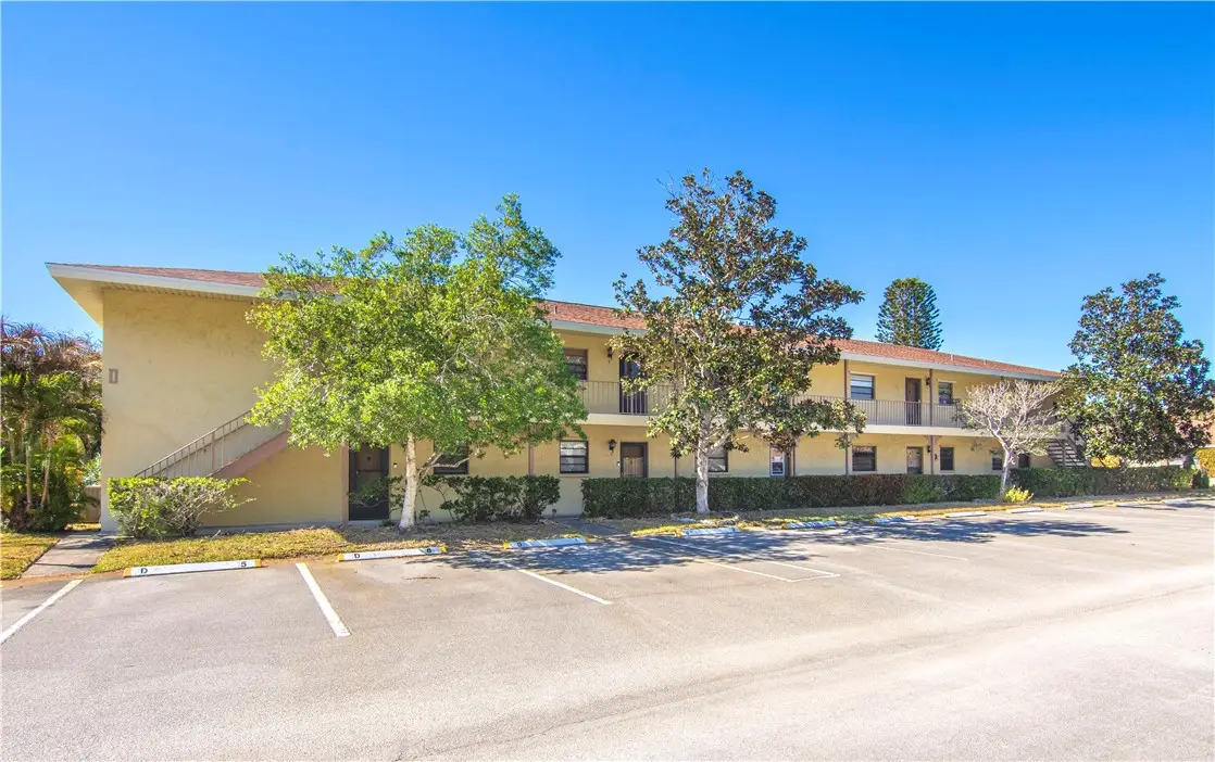 400 18th Street #D2, Vero Beach, FL 32960 - Image #1