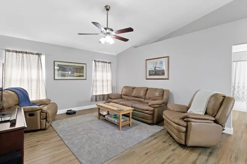 19 43rd Court, Vero Beach, FL 32968 - #3