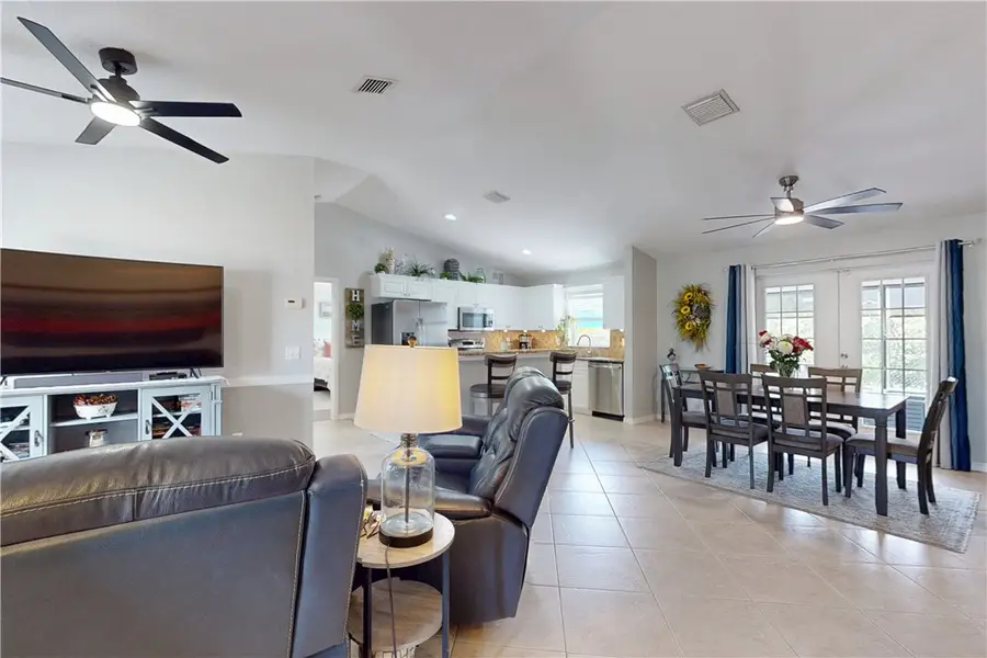 591 High Hawk Circle, Vero Beach, FL 32962 - #3