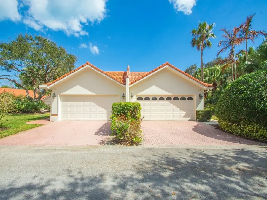 210 N Carmel Court, Vero Beach, FL 32963 - #2