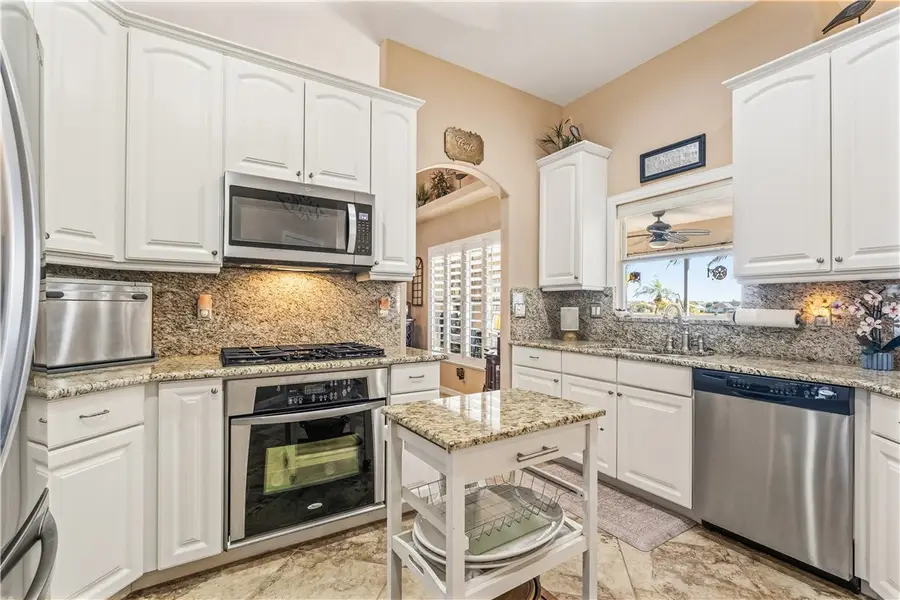 5680 Riverboat Circle Sw, Vero Beach, FL 32968 - #2