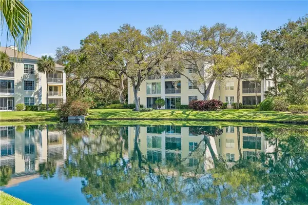 200 Sable Oak Lane #204, Vero Beach, FL 32963