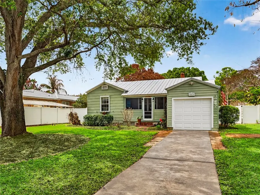 2419 19th Avenue, Vero Beach, FL 32960 - #2