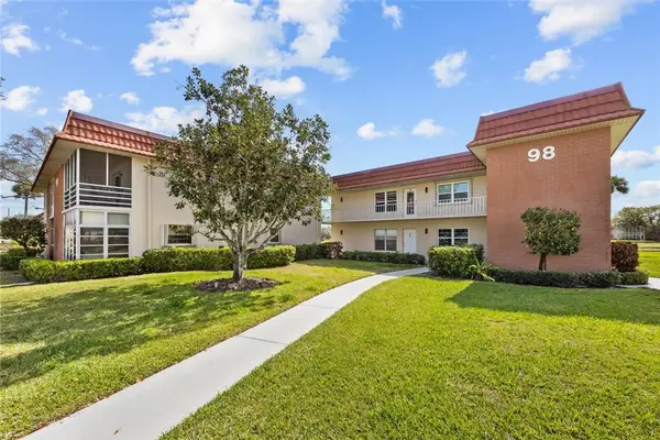 98 Spring Lake Drive #105, Vero Beach, FL 32962