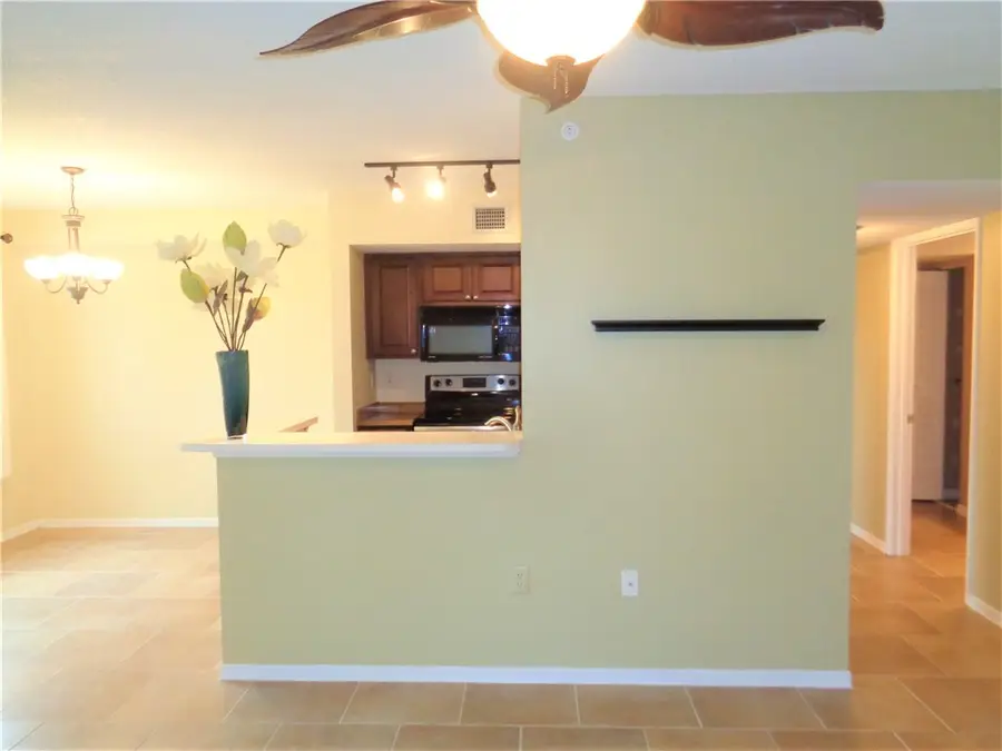 1650 N 42nd Circle #206, Vero Beach, FL 32967 - #2