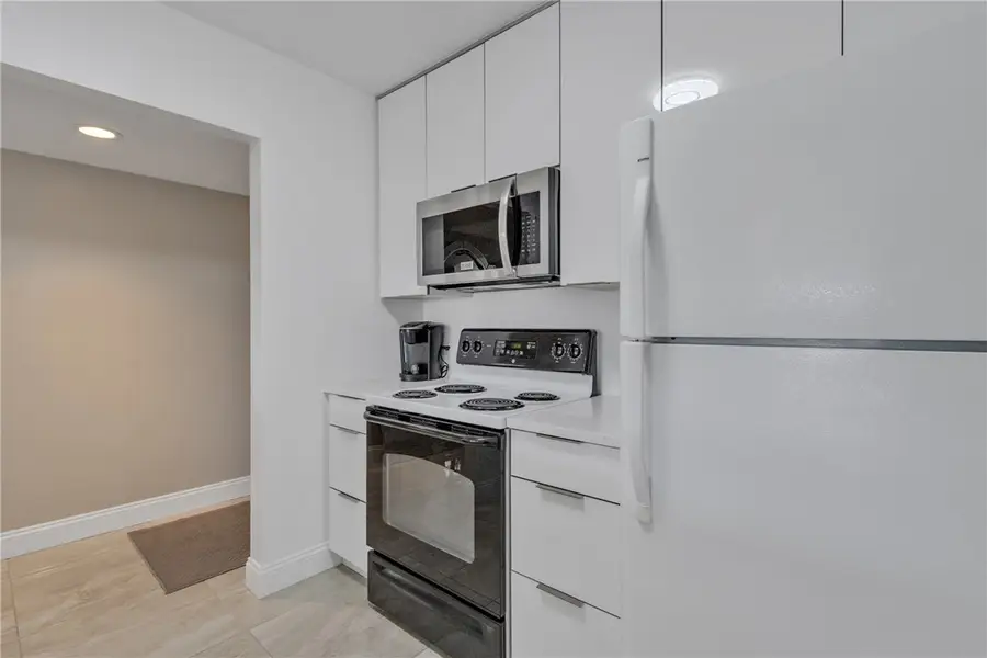 38 Plantation Drive #201, Vero Beach, FL 32966 - #3