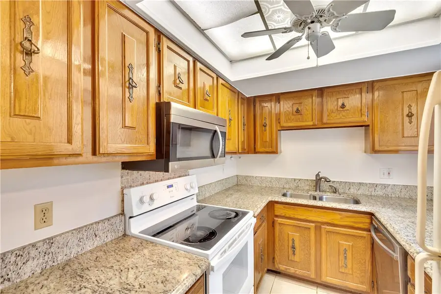 1901 Indian River Boulevard #D210, Vero Beach, FL 32960 - #3