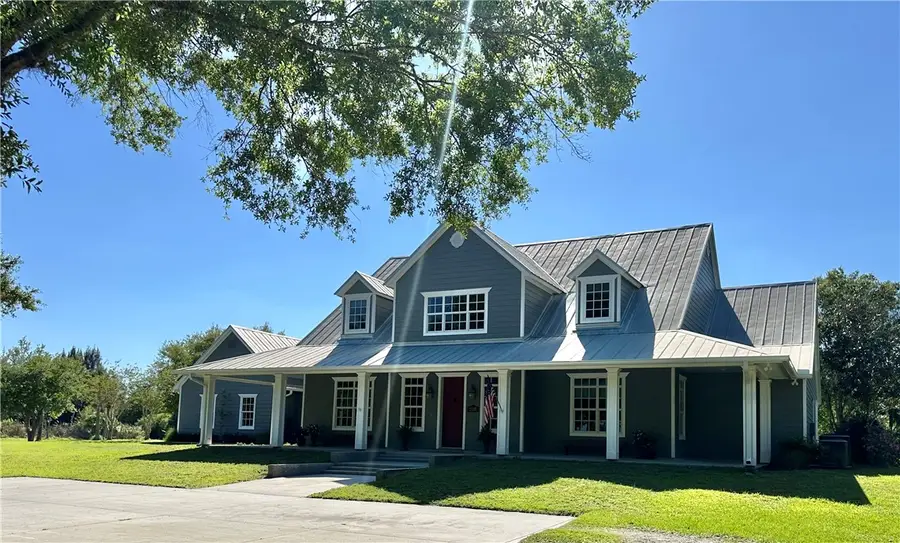 2135 SW 55th Avenue, Vero Beach, FL 32968 - #2