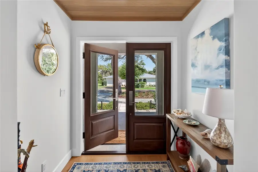 706 Hibiscus Lane, Vero Beach, FL 32963 - #2