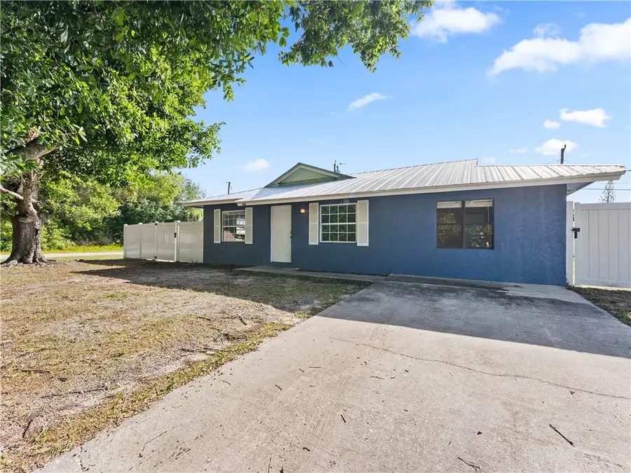 304 8th Avenue Sw, Vero Beach, FL 32962 - #2