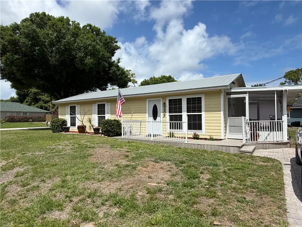 2326 SW 15th Street Sw, Vero Beach, FL 32962 - #1