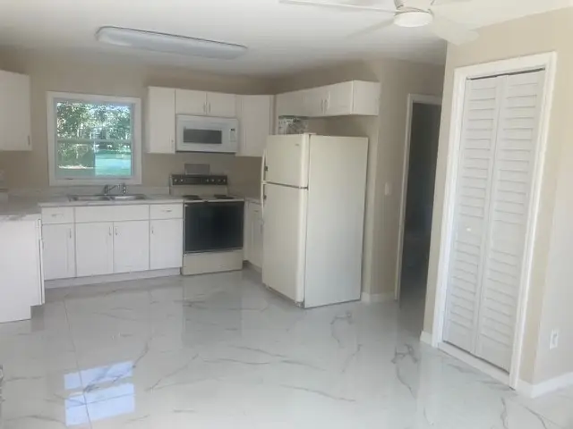 248 27th Avenue Sw, Vero Beach, FL 32968 - #2