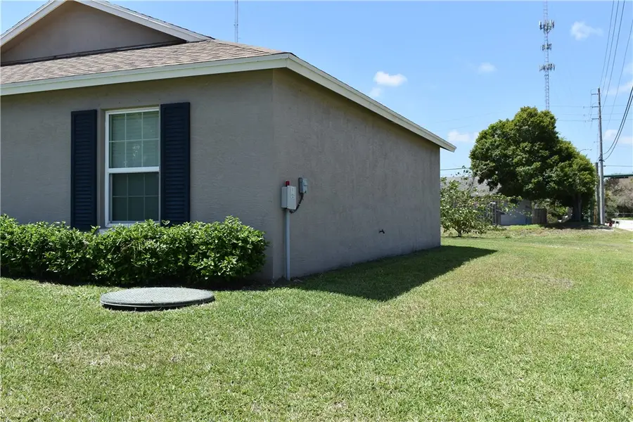 2202 Se Lucaya Street, Port Saint Lucie, FL 34952 - #3