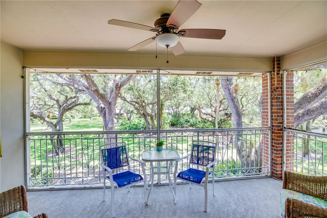 107 W Park Shores Circle #28W, Vero Beach, FL 32963 - #1