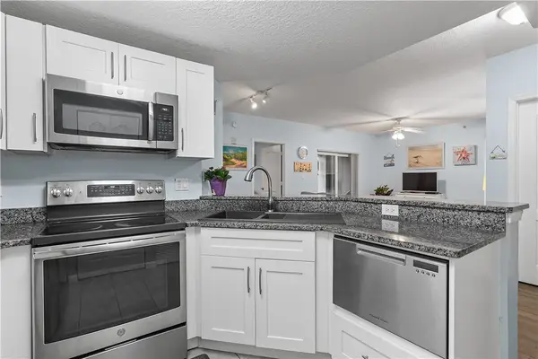 5095 Fairways Circle #I102, Vero Beach, FL 32967