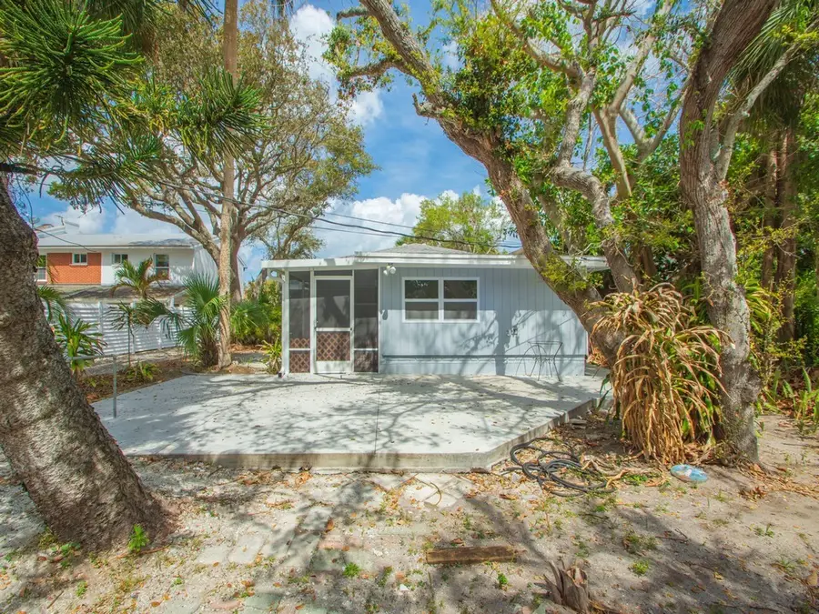 856 Dahlia Lane, Vero Beach, FL 32963 - #2