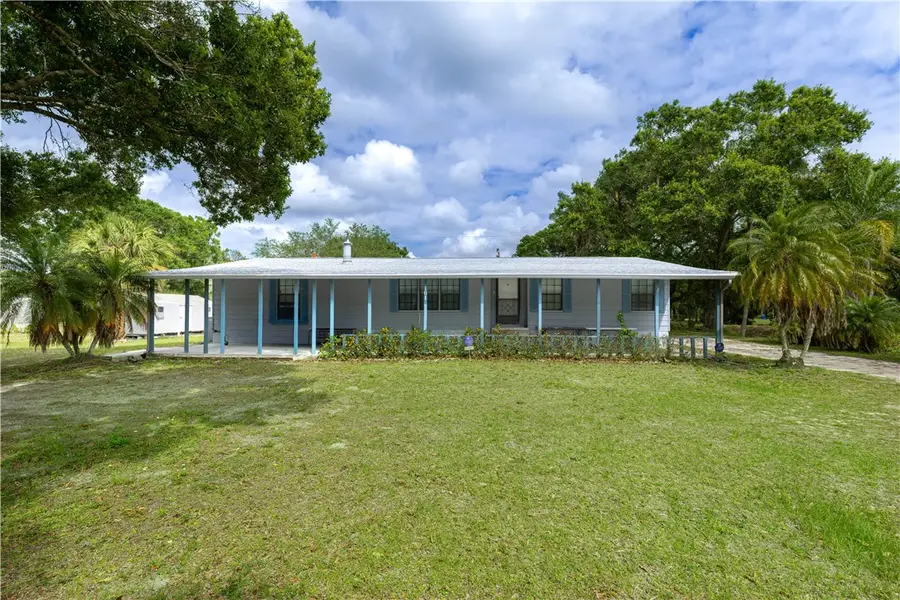161 S Myrtle Street, Fellsmere, FL 32948 - #2