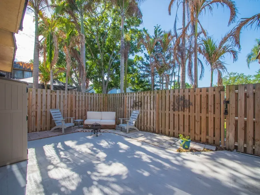 375 S Waverly Place #1D, Vero Beach, FL 32960 - #3