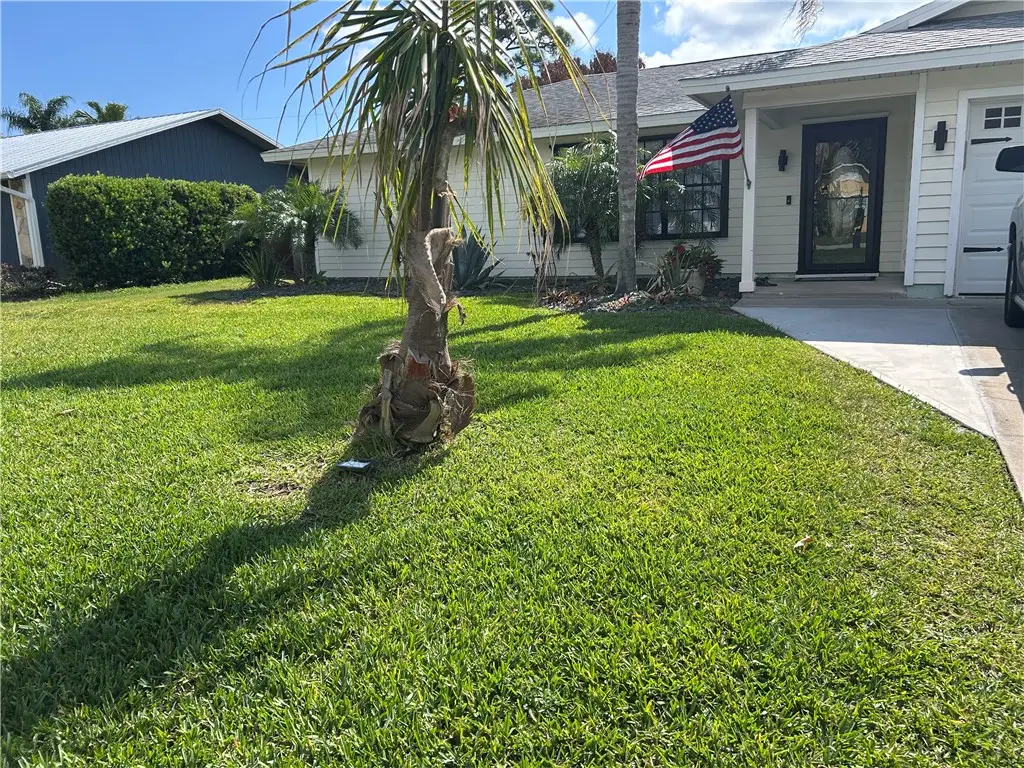 160 9th Court, Vero Beach, FL 32962 - #1