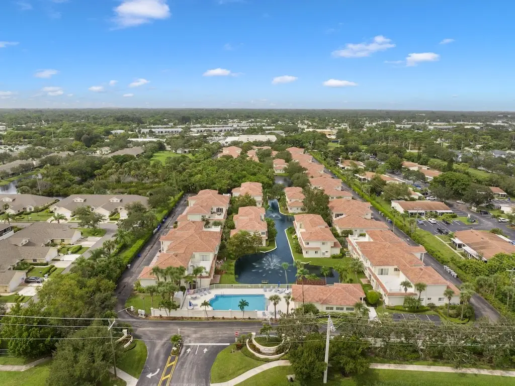 512 7th Square #101, Vero Beach, FL 32962 - #1