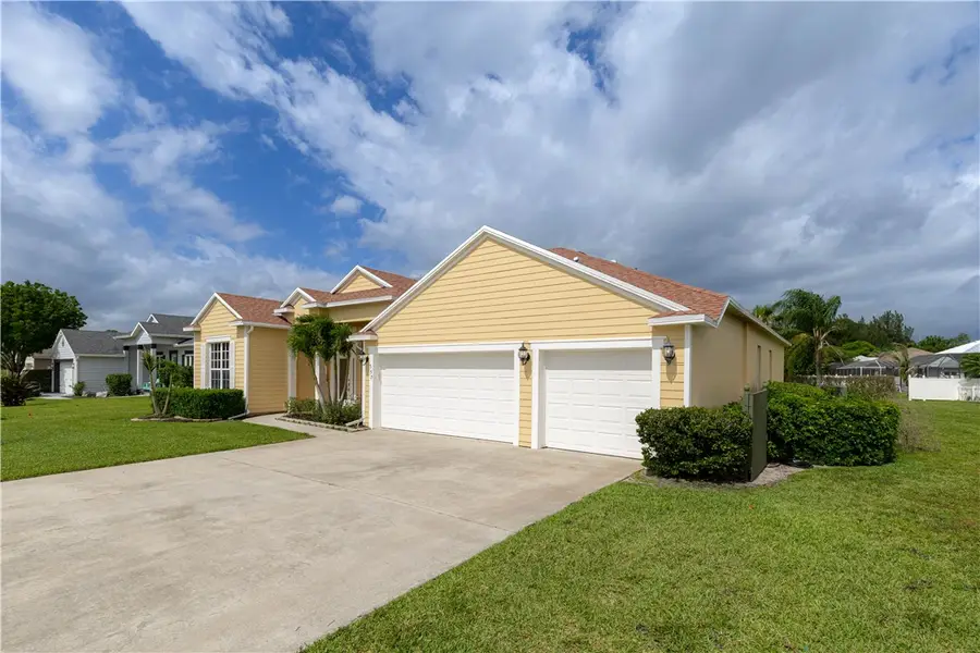 357 24th Avenue Sw, Vero Beach, FL 32962 - #2
