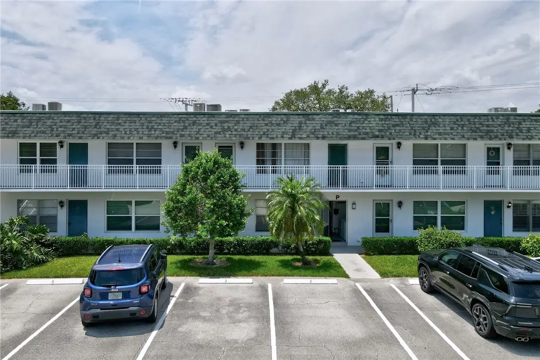 2800 Indian River Boulevard #P3, Vero Beach, FL 32960 - #1