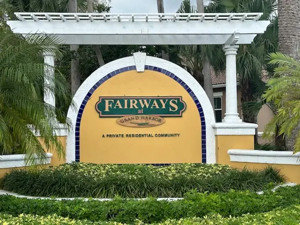 5060 Fairways Circle #F303, Vero Beach, FL 32967