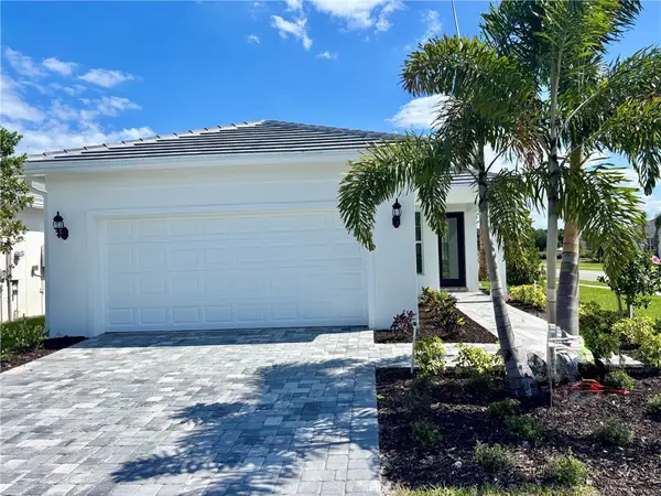 4427 Pinafore Street #COMPASS 211, Vero Beach, FL 32967