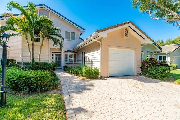 120 Chinaberry Lane #15, Vero Beach, FL 32963