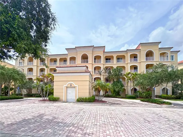 24 Harbour Isle Drive W #305, Fort Pierce, FL 34949