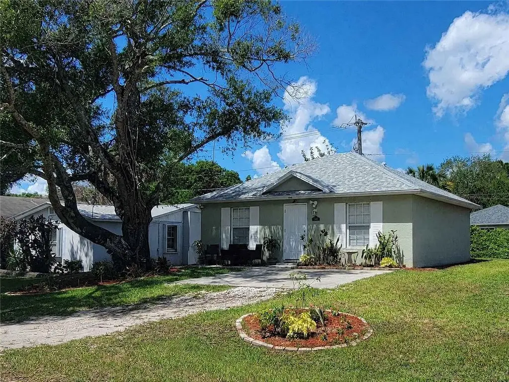 1365 26 Avenue Sw, Vero Beach, FL 32962 - #1