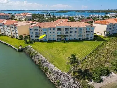 4 Harbour Isle Drive E #106, Fort Pierce, FL 34949
