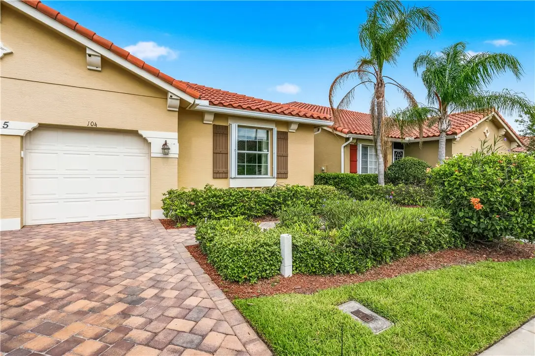 6425 Oxford Circle #104D, Vero Beach, FL 32966 - #1